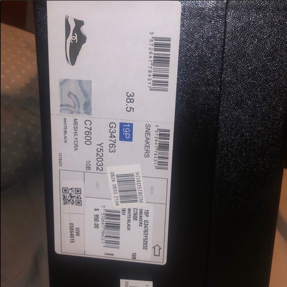 CHANEL WOMENS MESH SNEAKER - Picture 4 of 8